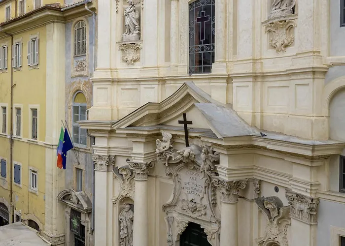 Piazza Della Maddalena View Roma